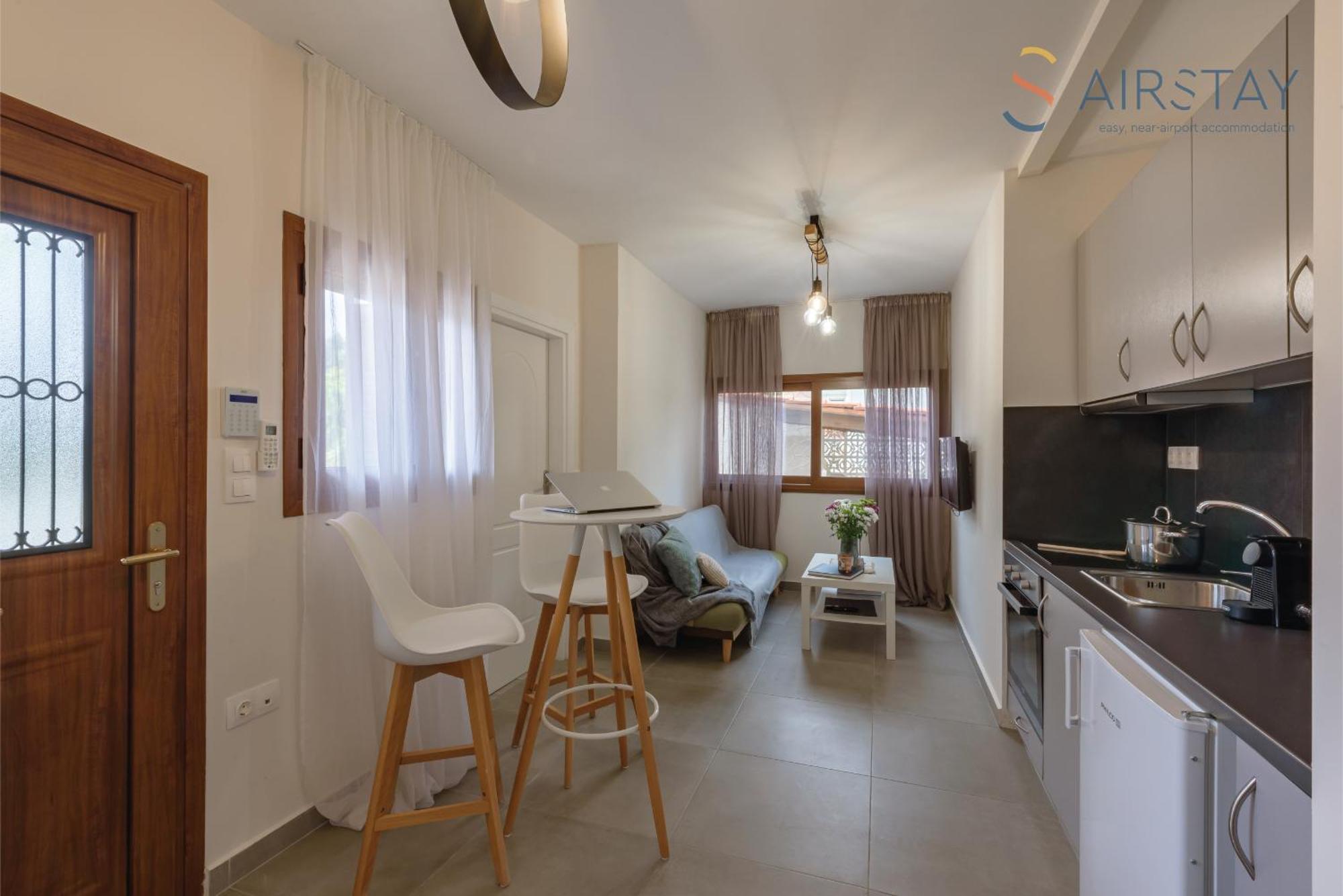 Ryze Apartments Airport By Airstay Artemida  Exterior photo